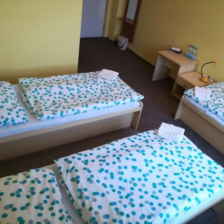 Hotel Modra Hvezda Sadská Eksteriør bilde