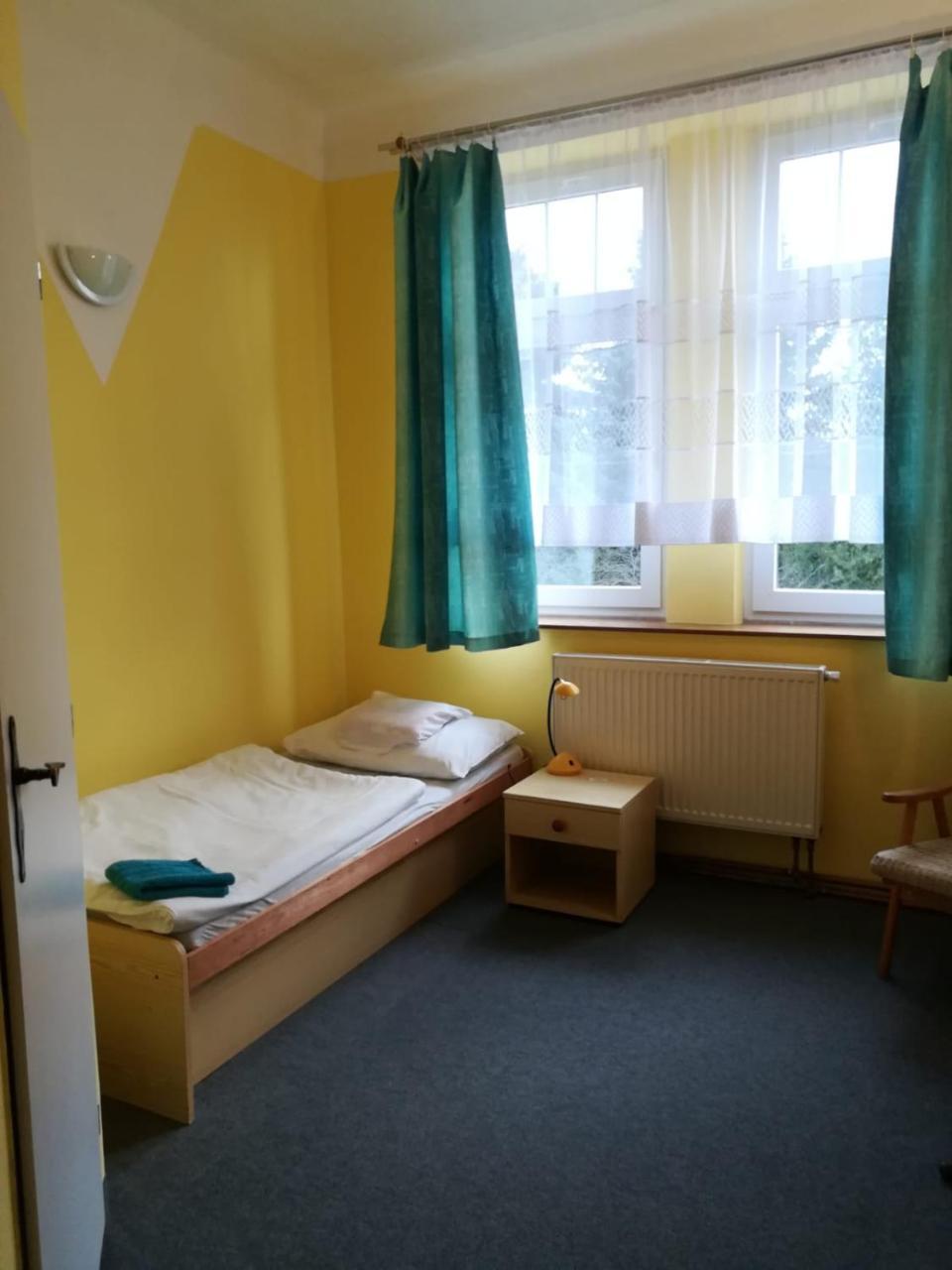 Hotel Modra Hvezda Sadská Eksteriør bilde